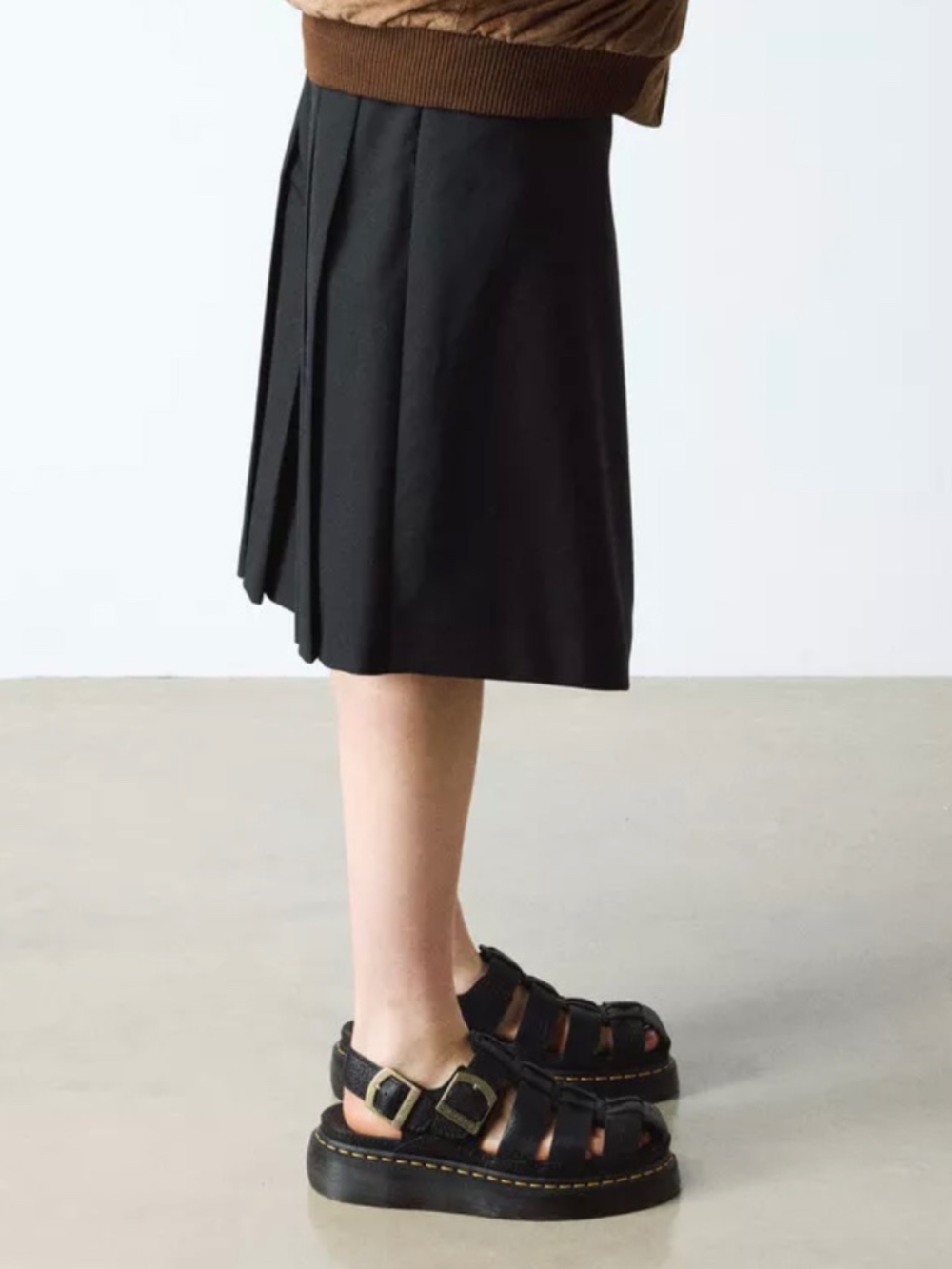 Dr. Martens Wrenlie Fisherman Sandals in Black Size 8